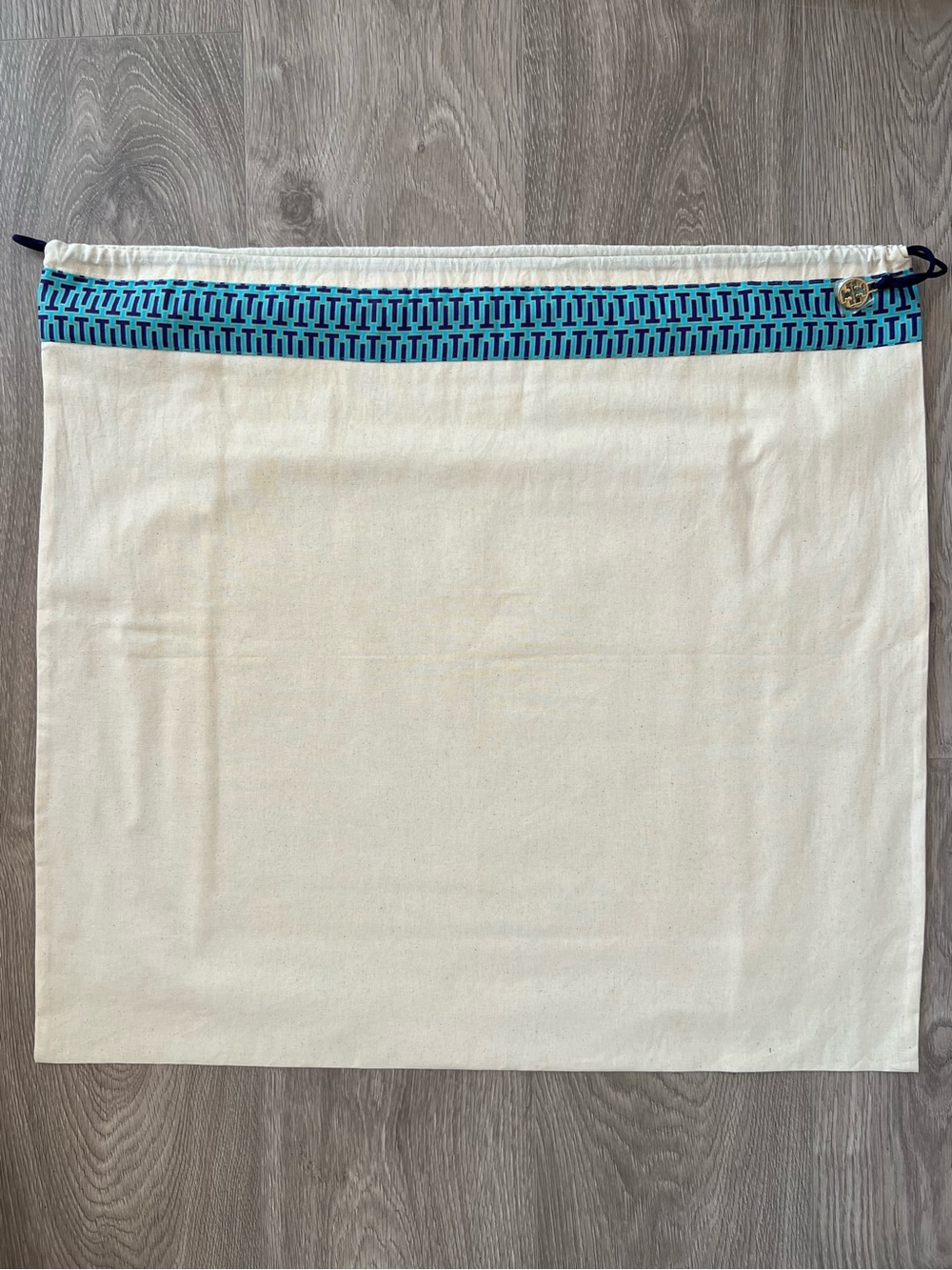 Tory Burch dust bag (C968)